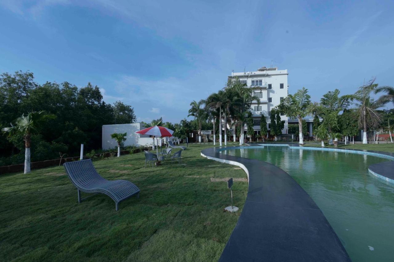 Samudra Resorts And Spa Puri Ngoại thất bức ảnh